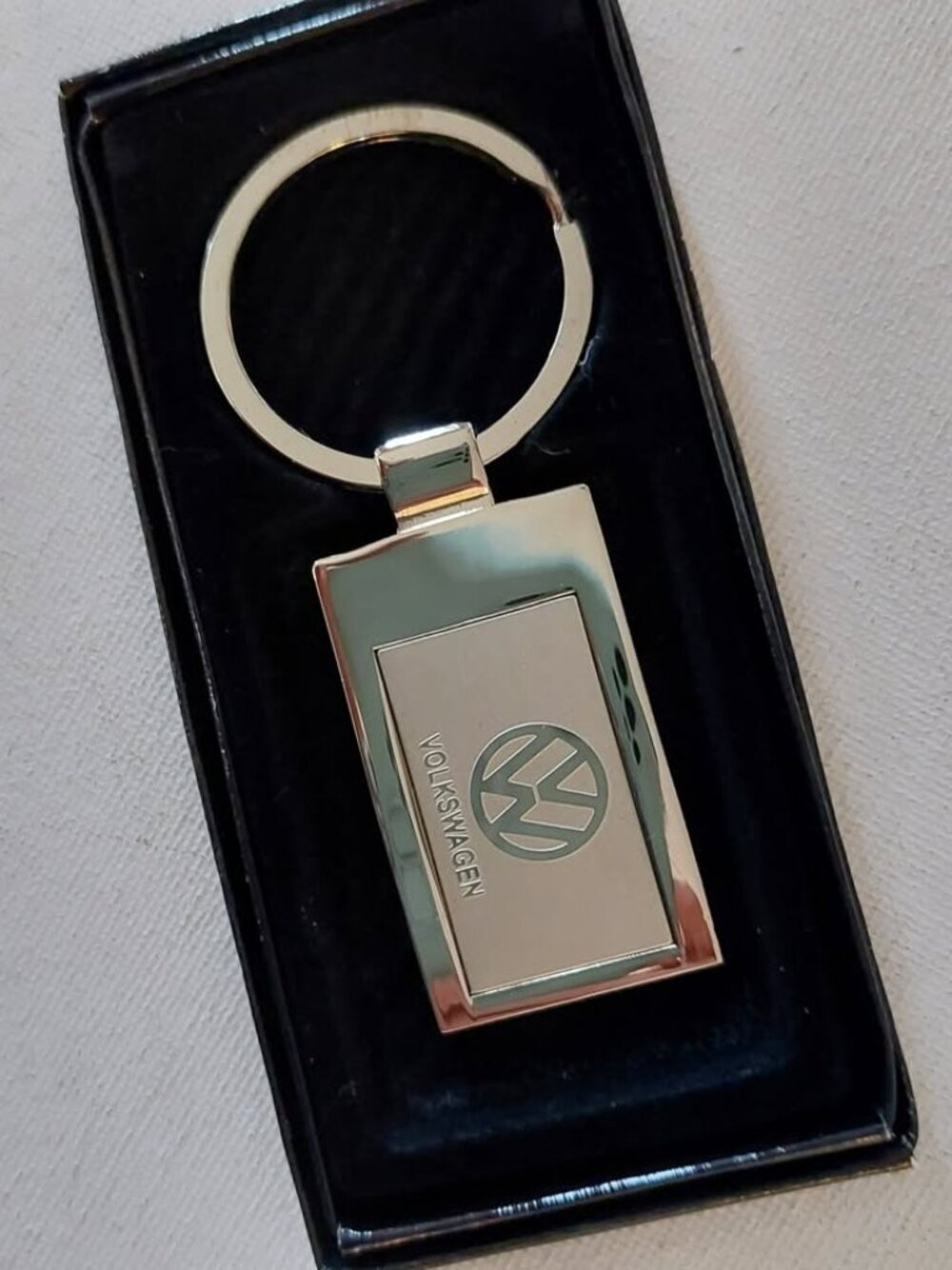 NEW in Box VOLSKWAGEN Laser Engraved Chrome Metal Keychain Keyring